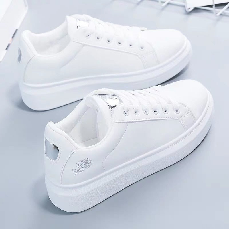 Floral Elegance: 2025 Spring Autumn Lace-Up Women's Running Shoes.